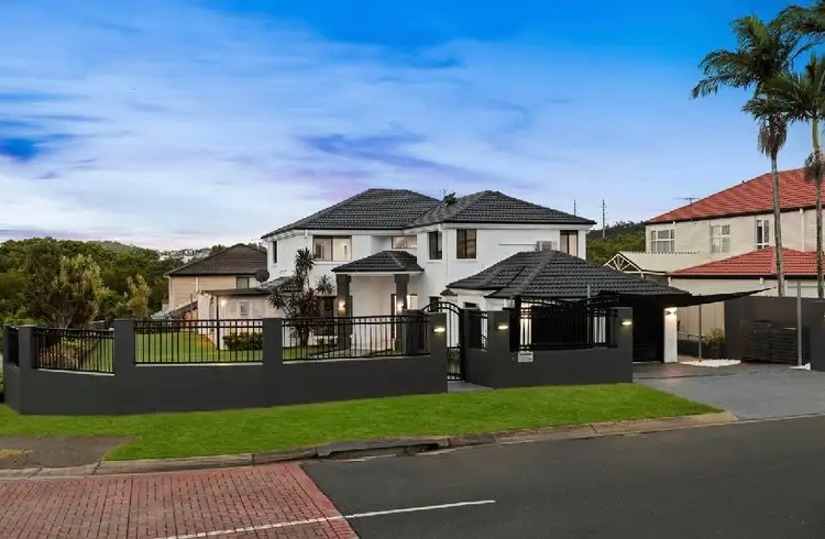 Main view of Homely house listing, 2 Juniper Place, Carindale QLD 4152