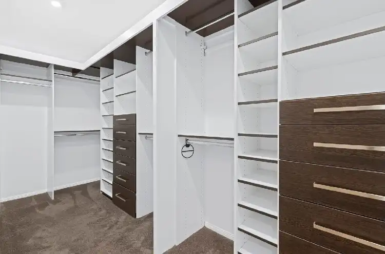 Third view of Homely house listing, 2 Juniper Place, Carindale QLD 4152