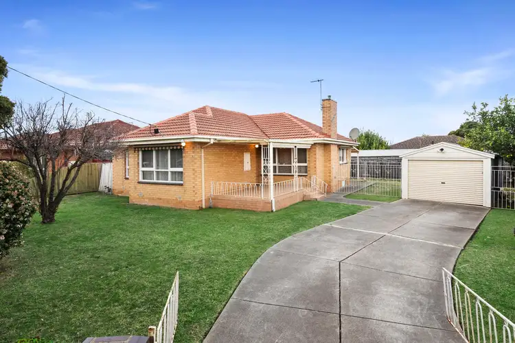 33 Fawkner Crescent, Keilor East VIC 3033