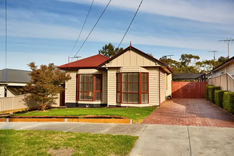12 Lyttle Avenue, Essendon VIC 3040