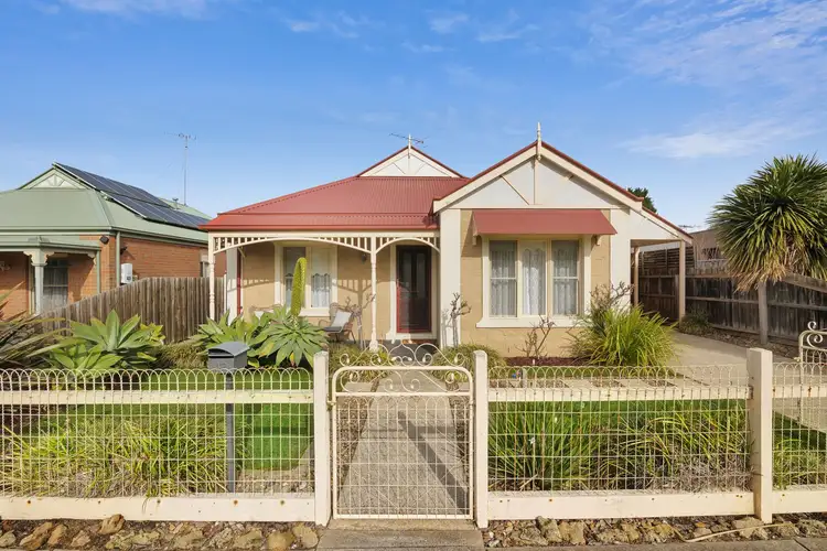 42 Pomora Avenue, Torquay VIC 3228