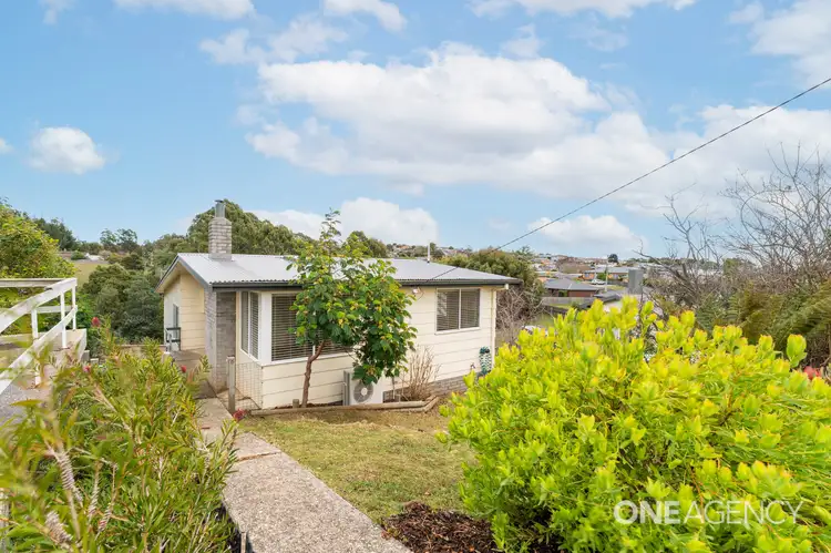 6 Southern Place, Somerset TAS 7322