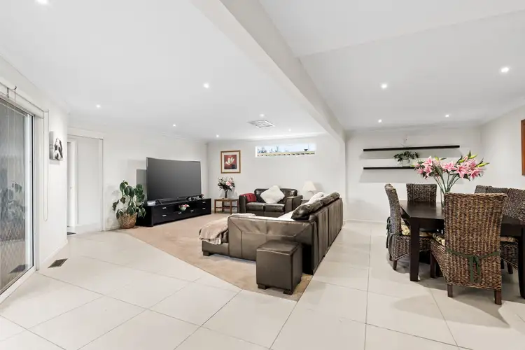 Sixth view of Homely house listing, 8 Etka Avenue, Keilor East VIC 3033