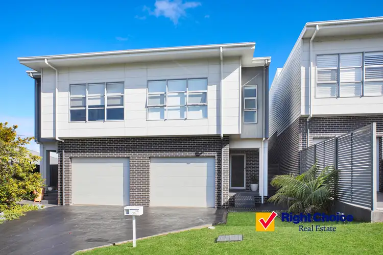 Main view of Homely townhouse listing, 25A Woolgunyah Parkway, Flinders NSW 2529