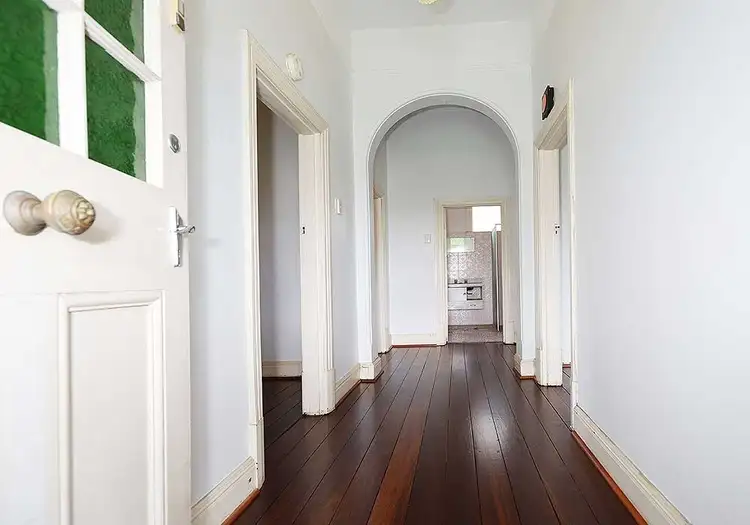 25 Kidman Avenue, South Guildford WA 6055