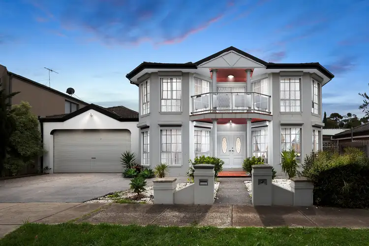 17 Rangeview Street, Cairnlea VIC 3023