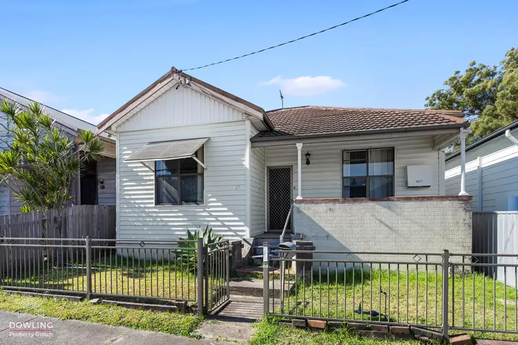 17 Elizabeth Street, Mayfield NSW 2304