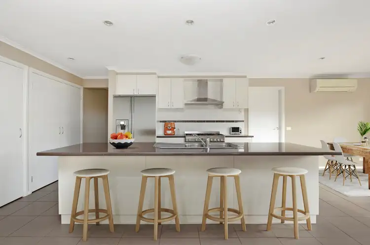 Fifth view of Homely house listing, 10 Ingpen Court, Warrnambool VIC 3280