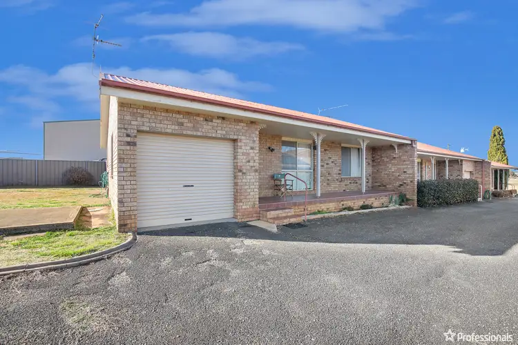 3/23 Balblair Street, Guyra NSW 2365
