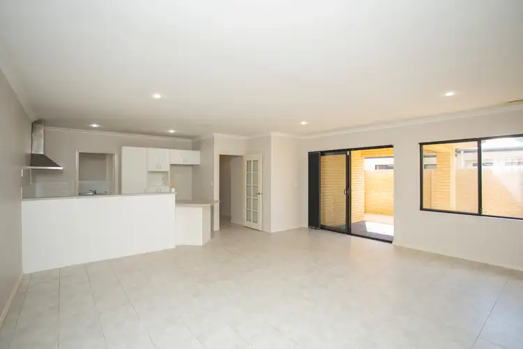 Second view of Homely house listing, 5/15 Shelduck Crescent, Bennett Springs WA 6063