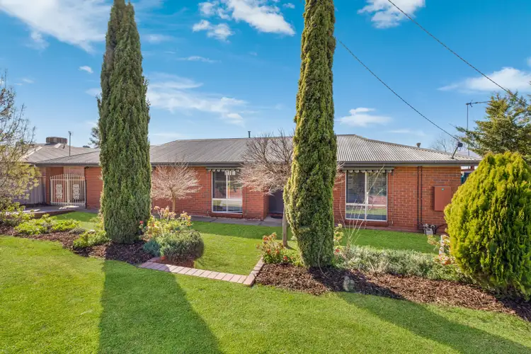 32 John Street, Kangaroo Flat VIC 3555