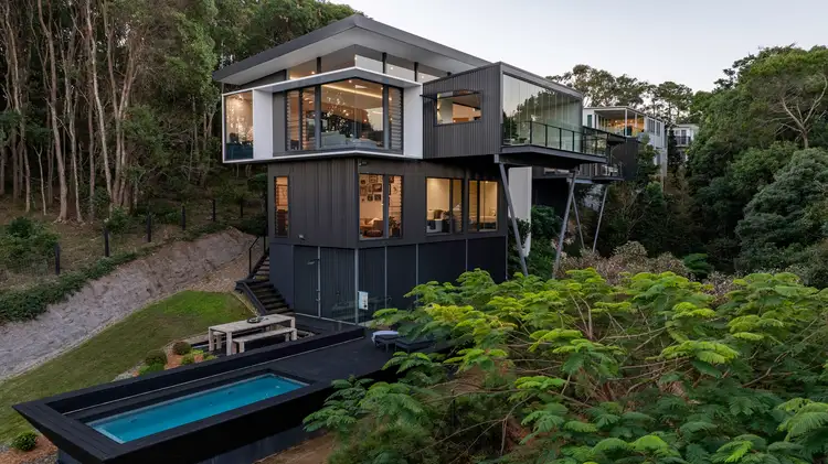 2 Richmond Close