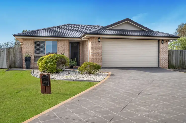 8 Wattle Crescent, Raceview QLD 4305