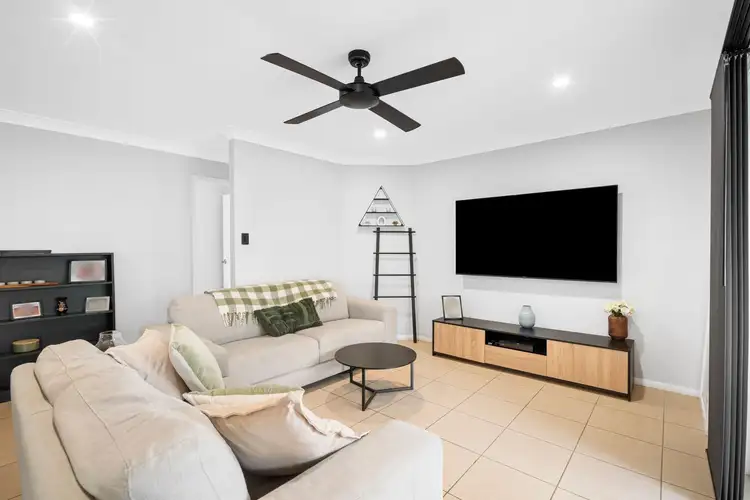 Sixth view of Homely house listing, 8 Wattle Crescent, Raceview QLD 4305