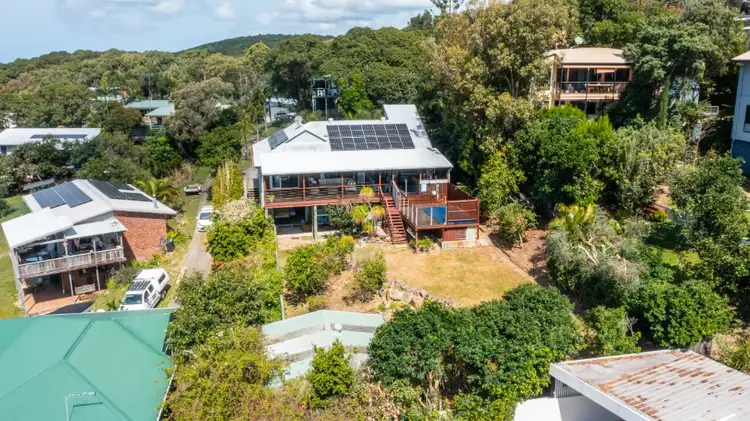 41 Cumming Parade, Point Lookout QLD 4183
