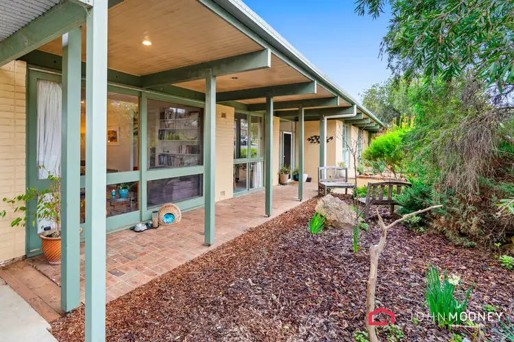 6 Cook Street, Kooringal NSW 2650