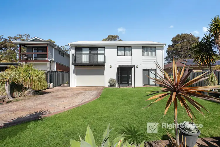 11 Nakina Place, Oak Flats NSW 2529