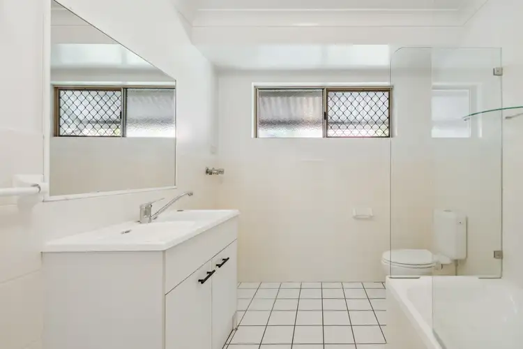 Fifth view of Homely apartment listing, 3/195 Juliette Street, Greenslopes QLD 4120
