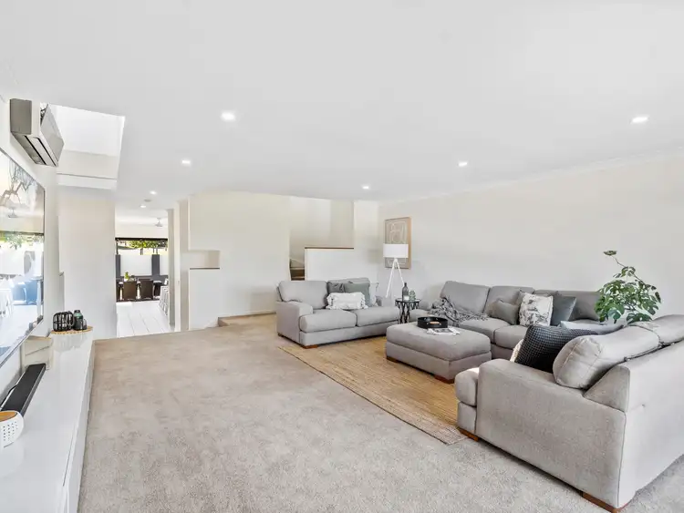 Fifth view of Homely house listing, 2 Tomahawk Close, Murarrie QLD 4172