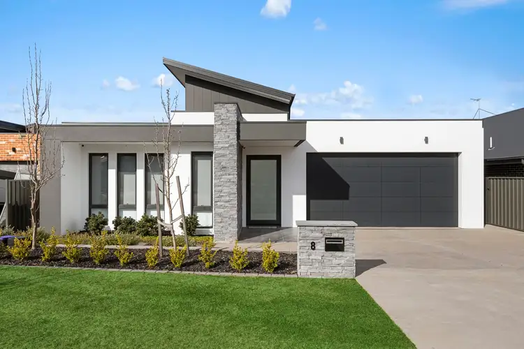 8 Newcombe Street, Googong NSW 2620