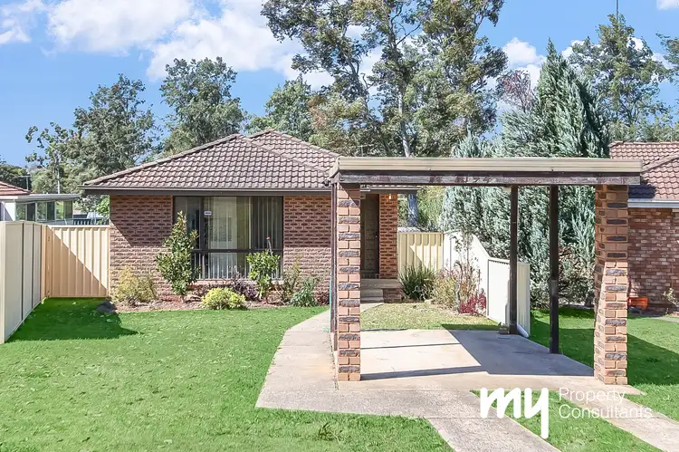 13 Amur Place, Kearns NSW 2558