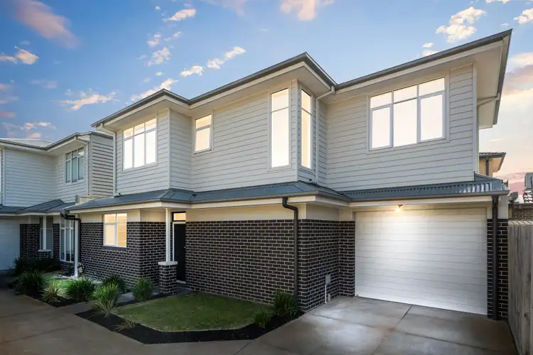 2/11 Grange Road, Airport West VIC 3042