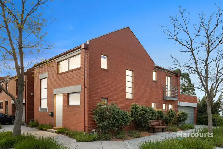 9 Grattan Lane, Caroline Springs VIC 3023
