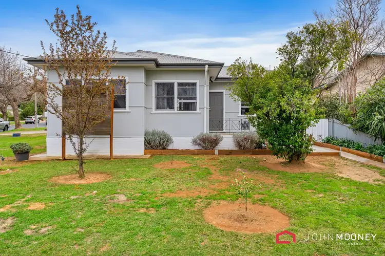 5 James Street, Kooringal NSW 2650