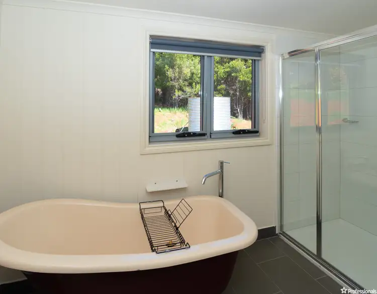 Fifth view of Homely house listing, 114 Falls Road, Marysville VIC 3779