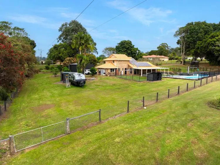 2 Dunromin Drive, Modanville NSW 2480