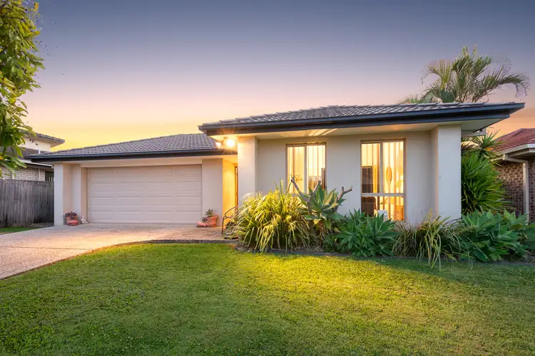 8 Cranberrie Crescent, Pimpama QLD 4209