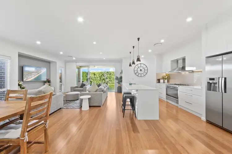 44 Fairbank Drive, Gledswood Hills NSW 2557