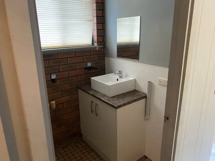 Fourth view of Homely unit listing, 2/19 Lone Pine Avenue, Corowa NSW 2646