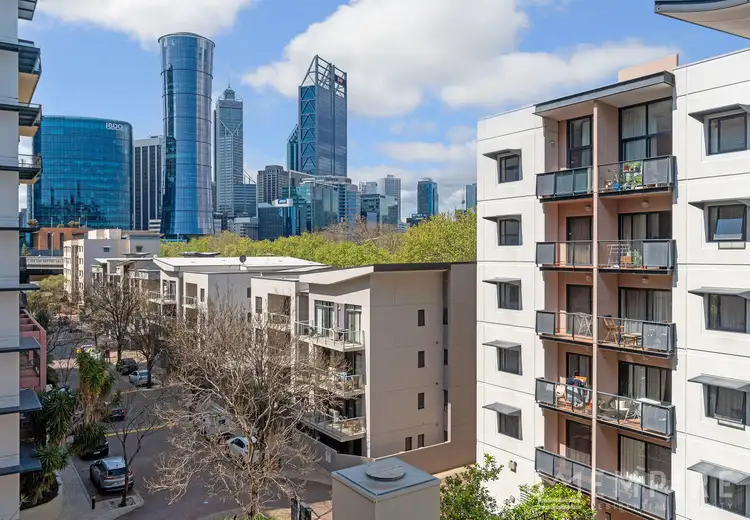 30/128 Mounts Bay Road, Perth WA 6000