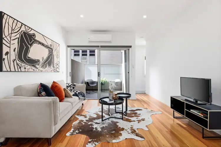 6/11 Winifred Street, Essendon VIC 3040