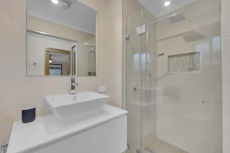 Sixth view of Homely house listing, 8 Ebro Place, Kearns NSW 2558