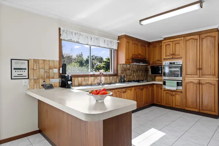 Fifth view of Homely house listing, 10 Venice Court, Avondale Heights VIC 3034