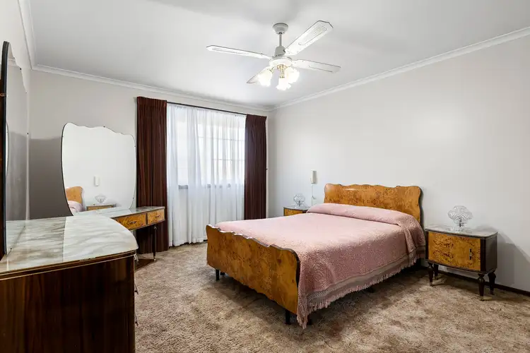 Sixth view of Homely house listing, 10 Venice Court, Avondale Heights VIC 3034