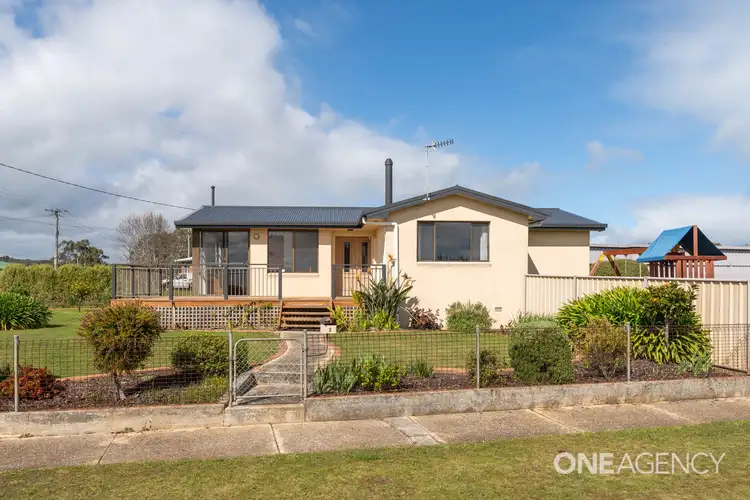 2 Ronald Crescent, Somerset TAS 7322