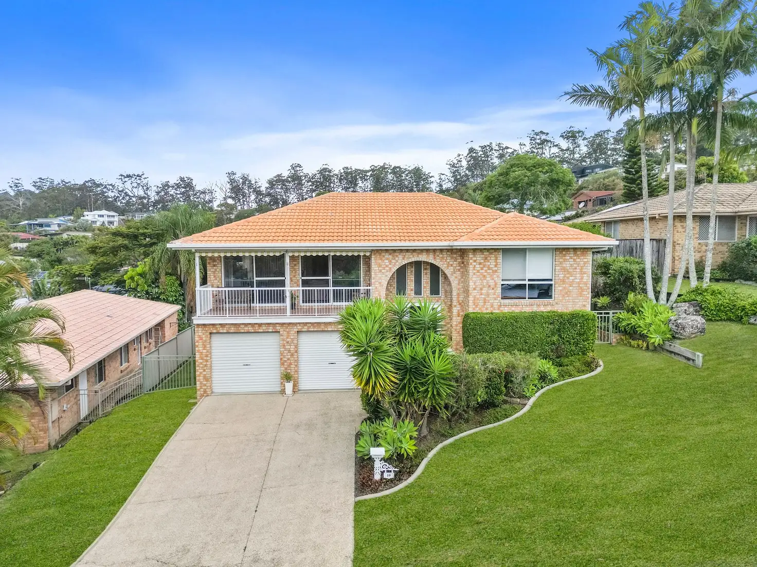 Main view of Homely house listing, 10 Robinson Place, Currumbin Waters QLD 4223