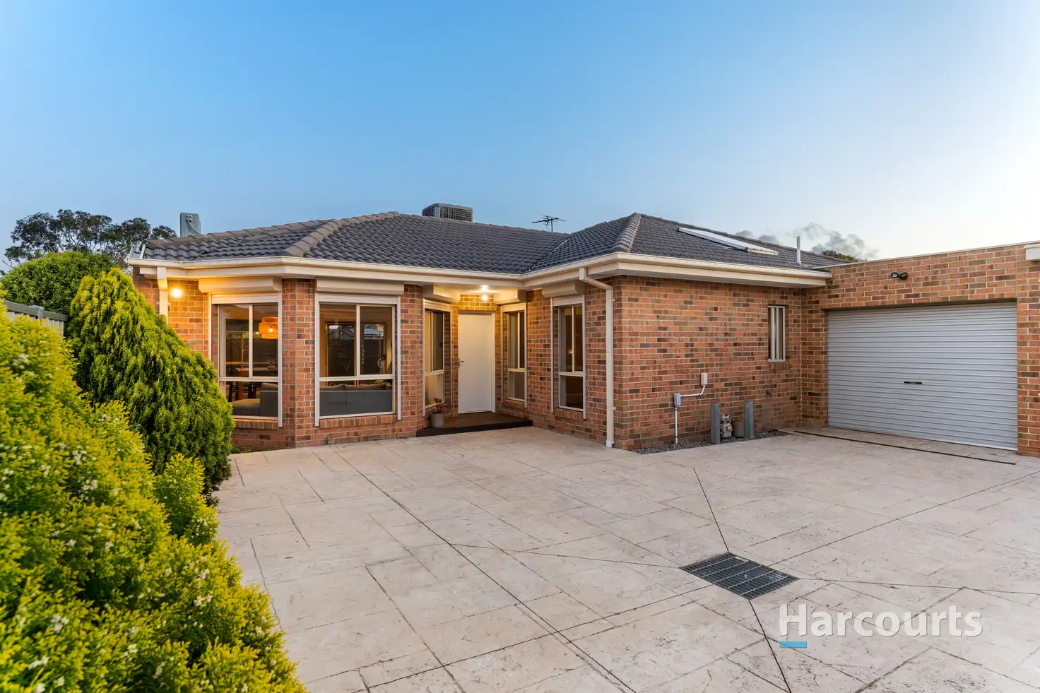 Main view of Homely unit listing, 2/54 Bent Street, St Albans VIC 3021
