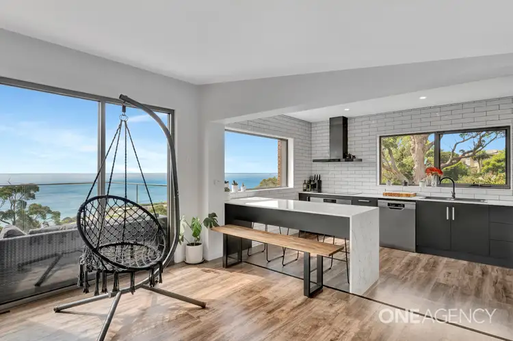 32 Seaview Avenue, Parklands TAS 7320