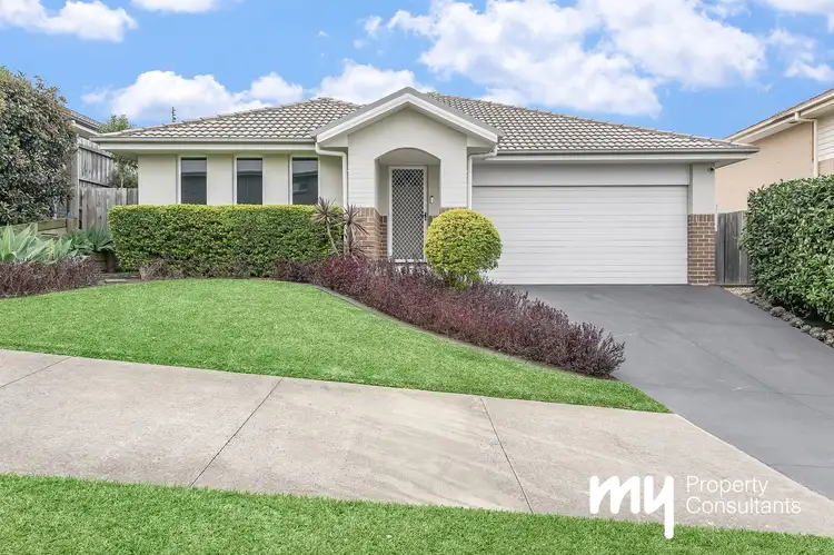 15 Young Circuit, Elderslie NSW 2570