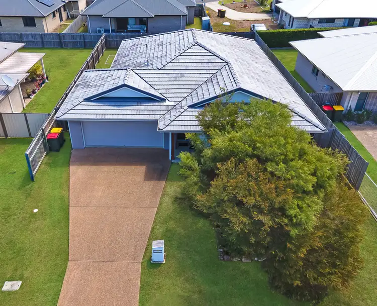 61 Bradman Way, Urangan QLD 4655