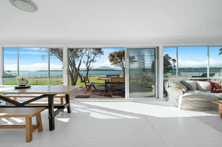 31 Orama Crescent, Orient Point NSW 2540