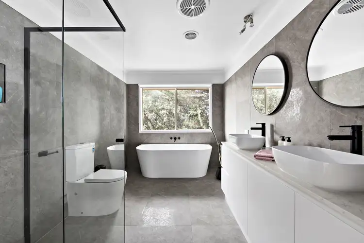 Sixth view of Homely house listing, 2 Woolart Street, Strathmore VIC 3041