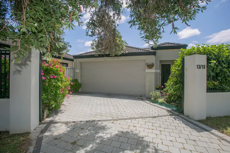 13/18 Mountain View, Kelmscott WA 6111