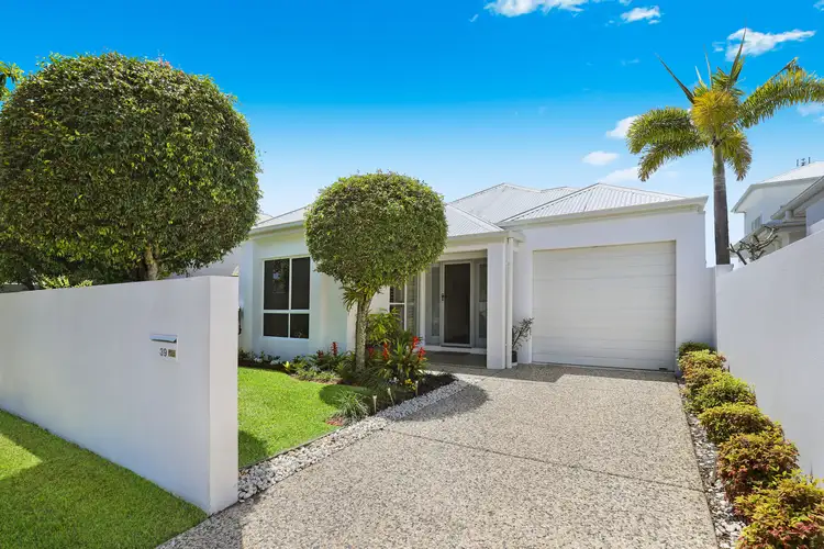 39 Bahamas Cct, Kawana Island QLD 4575