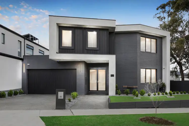 2 Palmaston Drive