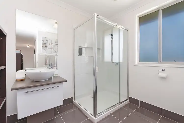 Sixth view of Homely house listing, 4 Earle Court, Warrnambool VIC 3280